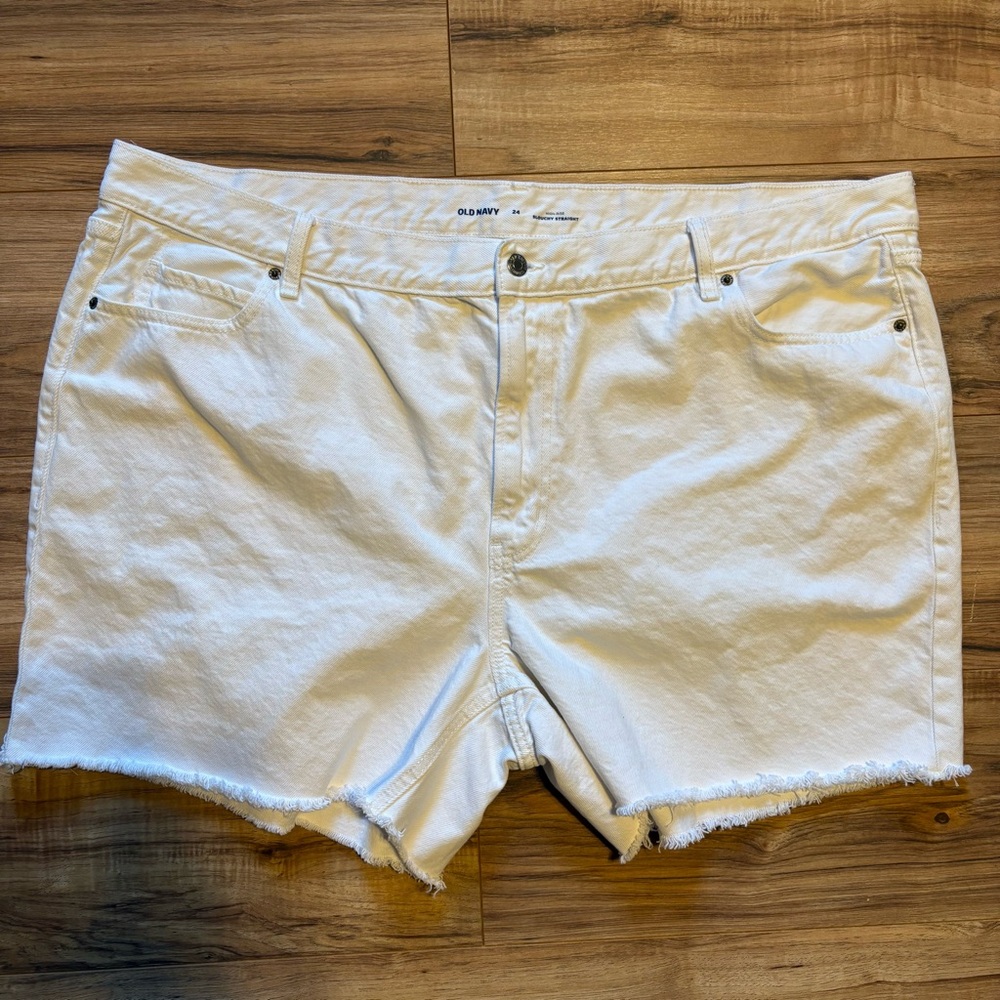 Old Navy White Denim Shorts - Plus Size 24